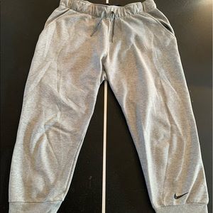 Capri Nike Sweatpants / Gray